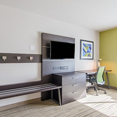 Holiday Inn Express & Suites - Atchison By Ihg Exterior foto