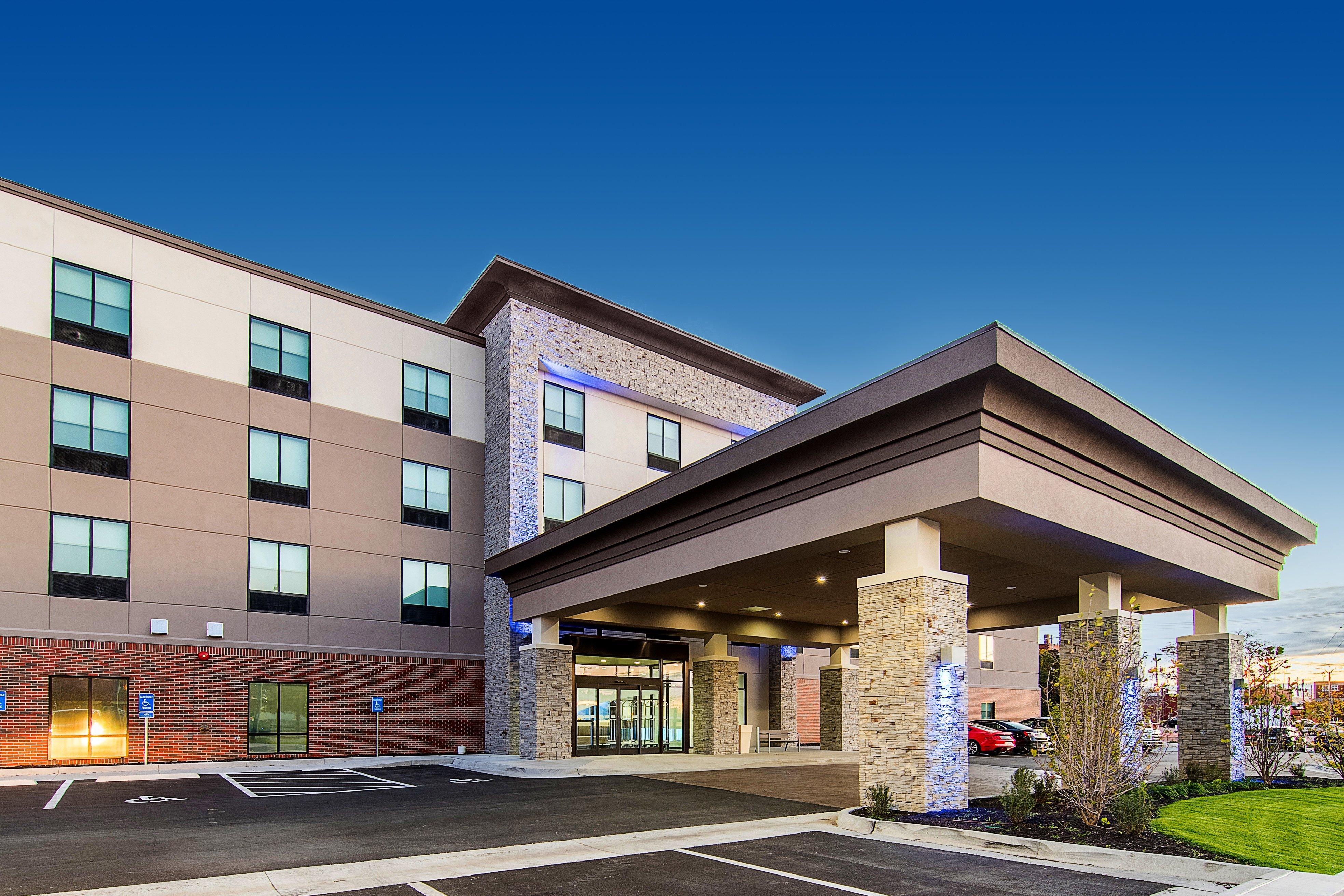 Holiday Inn Express & Suites - Atchison, An Ihg Hotel Exterior foto